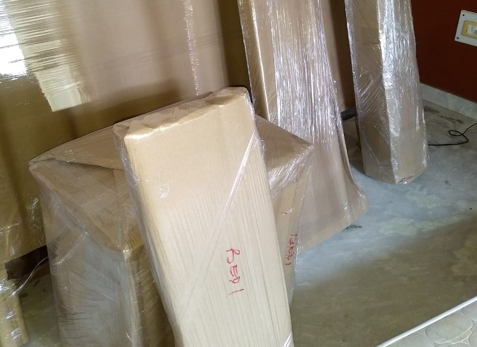 Packing clothes and wardrobe items